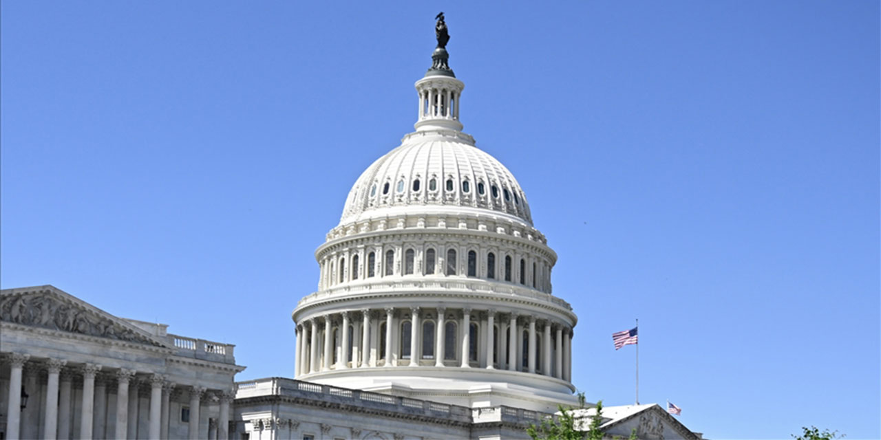 ABD’li Demokrat Kongre Üyeleri: "Bu açık bir azil gerekçesidir"