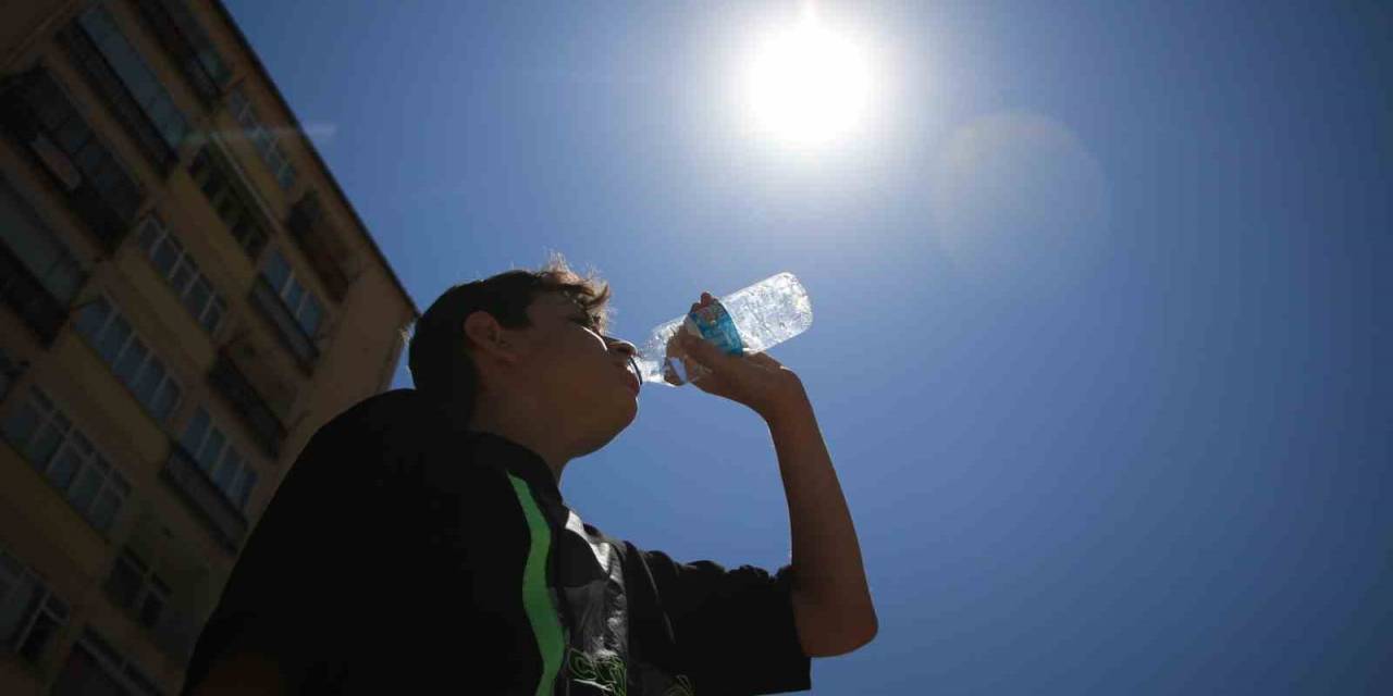 Meteoroloji Uyardı: Aydın’da Sıcaklıklar Mevsim Normallerinin Üzerine Çıkıyor