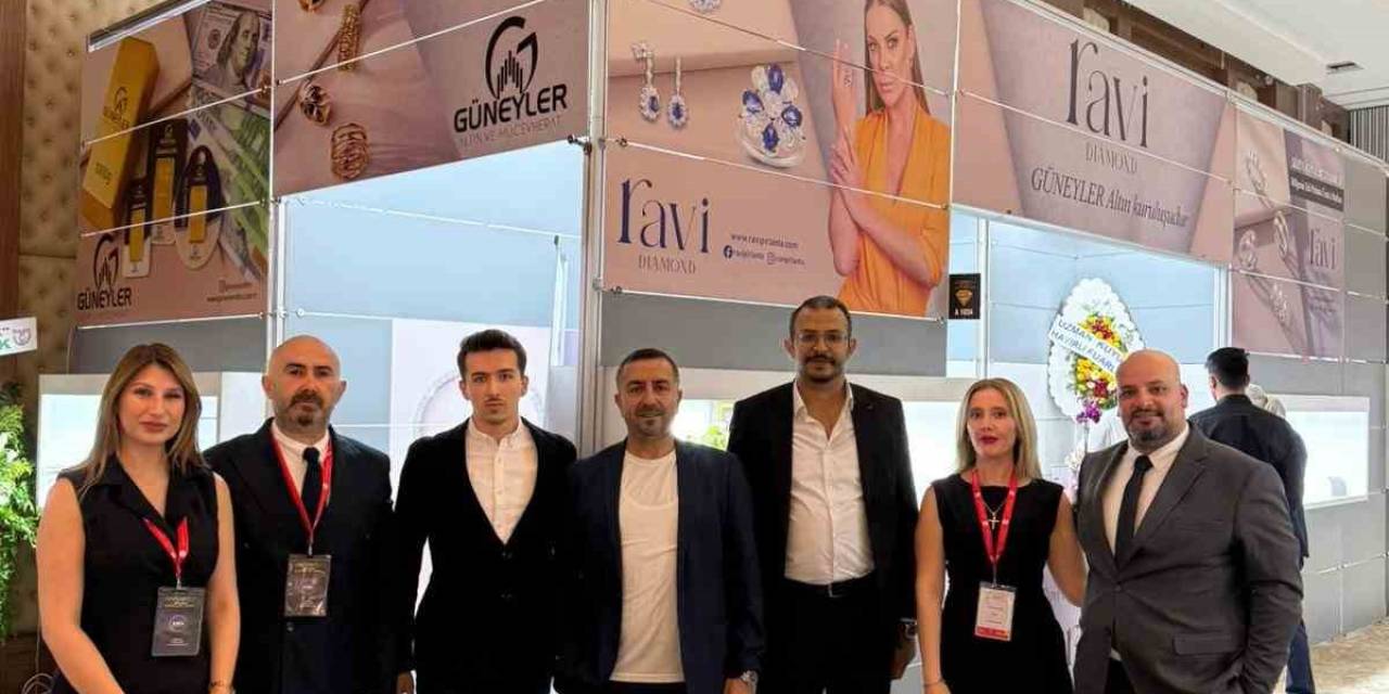 Kuyumculuk Fuarında Ravi Pırlanta Dikkatleri Üzerine Çekti