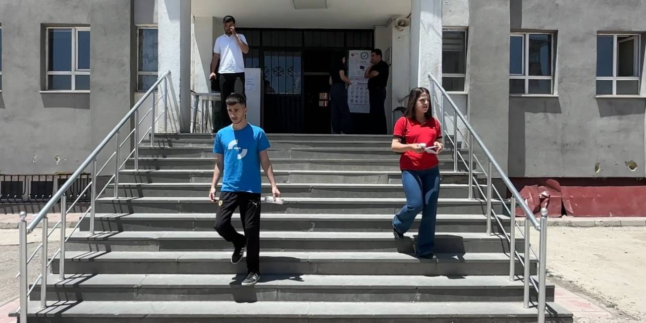 Yüksekova’da Yks’nin İkinci Oturumu Sona Erdi