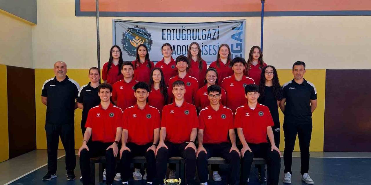 Tatilde Bile Çalıştılar, Şampiyon Oldular