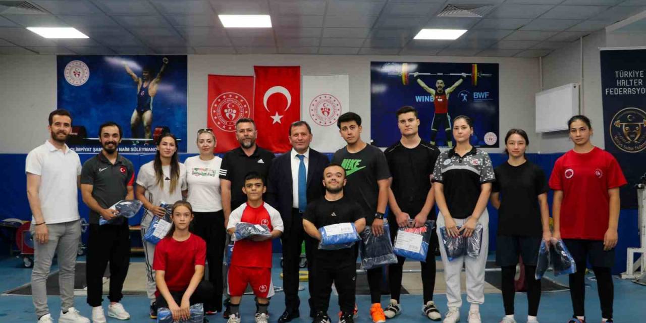 Kayseri’de Haltercilere Yeni Ekipman Desteği