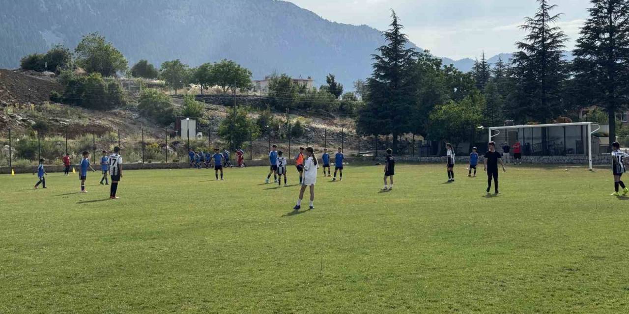 Antalya’daki ’spor Köyü’ Üçüncü Kez Kapılarını Genç Sporculara Açtı