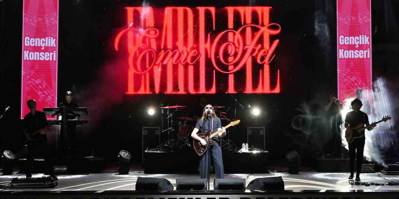 Bahçelievler’de Gençler Yks Sonrası Emre Fel Konseri İle Coştu