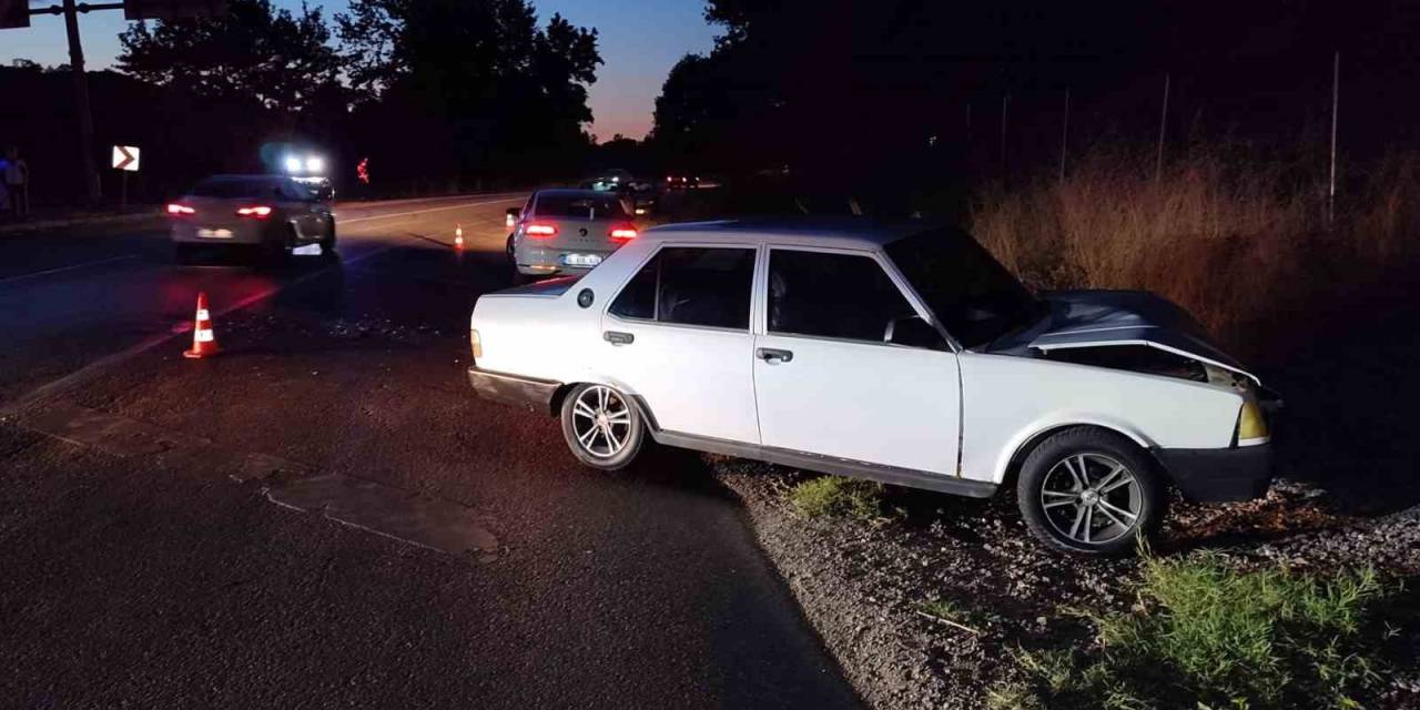 Bursa’da İki Otomobil Çarpıştı: 2 Yaralı