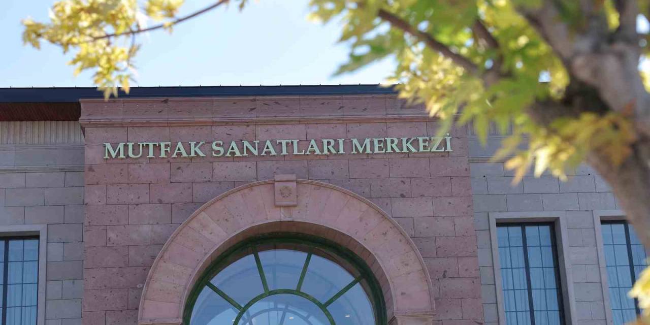 Genç Dostu Başkan Müjdeyi Verdi: Erü Gastronomi Ve Mutfak Sanatları Bölümü Öğrenci Alımına Başlıyor