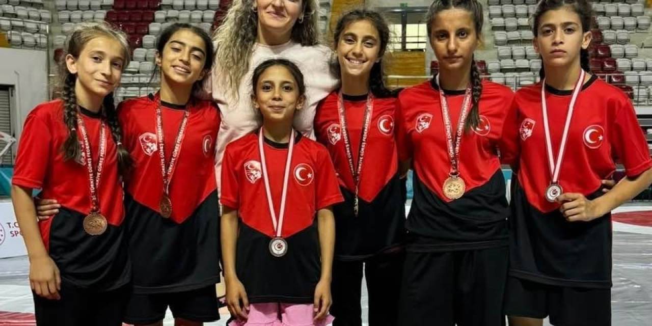 Manisalı Öğrenci, Sivas’ta Türkiye Şampiyonu Oldu