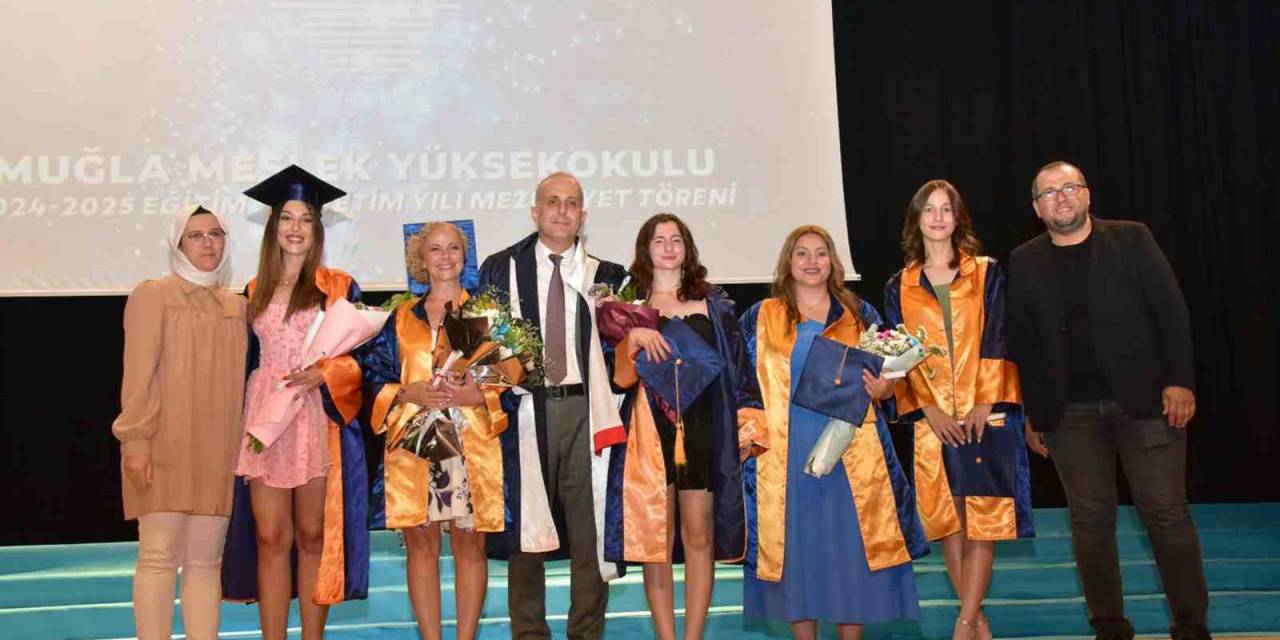 Muğla Myo İle Dalaman Myo’da Mezuniyet Sevinci