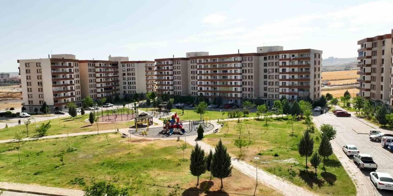 Bakan Kurum: "Cizre Devasa Bir Çiçek Bahçesi Gibi. İlçemizde Tüm Kötü İzleri Silip Yepyeni Bir Hayat İnşa Ettik"