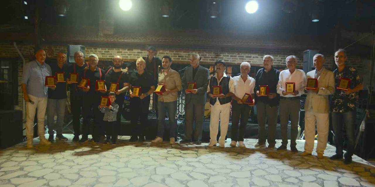 Unutulmayan Sahne Yıldızlarına 51. Yıl Onur Ödülü