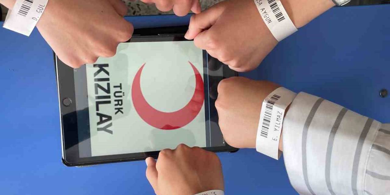 Üniversite Öğrencilerinden Türk Kızılayı’na Örnek Olacak Destek