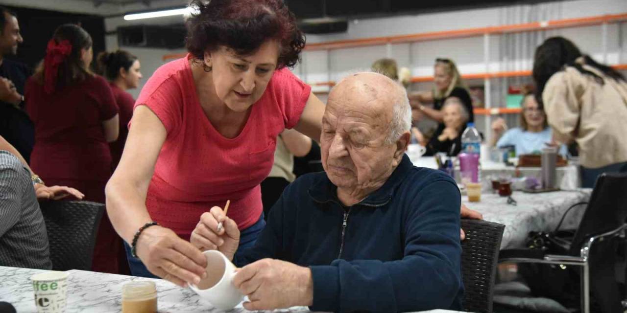 "Çini Sanatıyla Nesiller Buluşuyor" Etkinliği