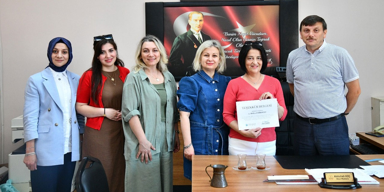 Ortahisar Belediyesi, Başarılı Okullara Teşekkür Belgesi Verdi