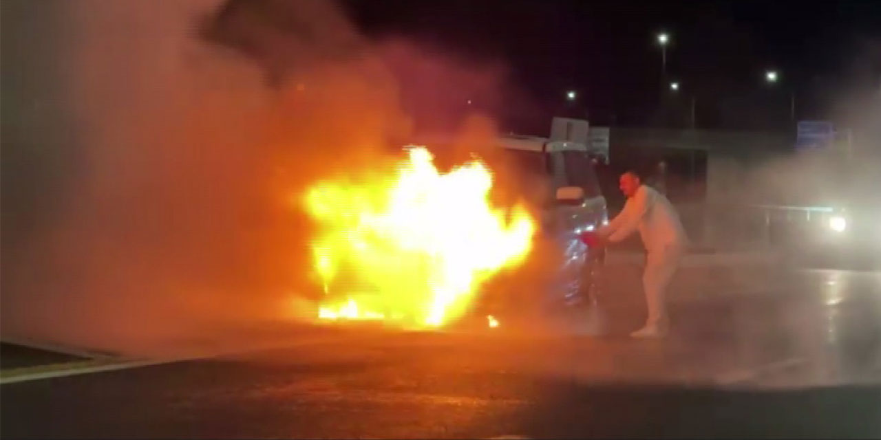 Trabzon'da seyir halindeyken alev alan cip yandı