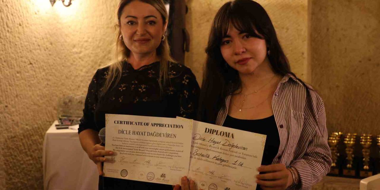 Depremzede Hayat Müzikle Hayata Tutundu