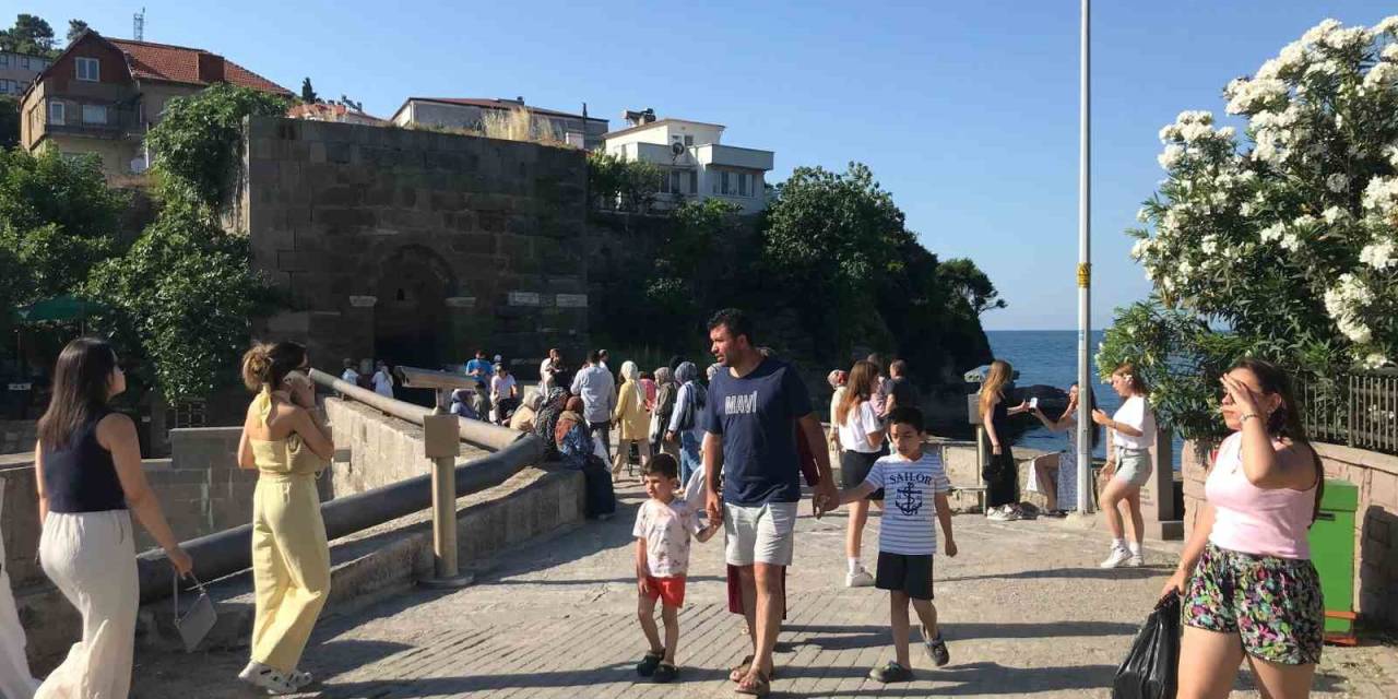 Amasra’da Hafta Sonu Yoğunluğu