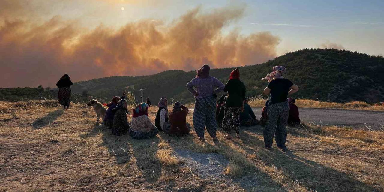 Manisa’daki Orman Yangınıyla İlgili Son Durumu Vali Özkan Açıkladı