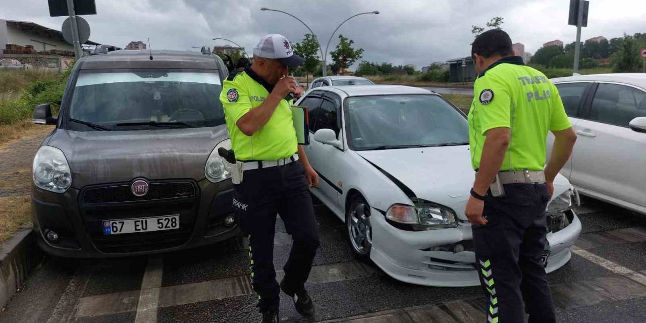 Samsun’da Hafif Ticari Araç Otomobil İle Çarpıştı: 1 Yaralı