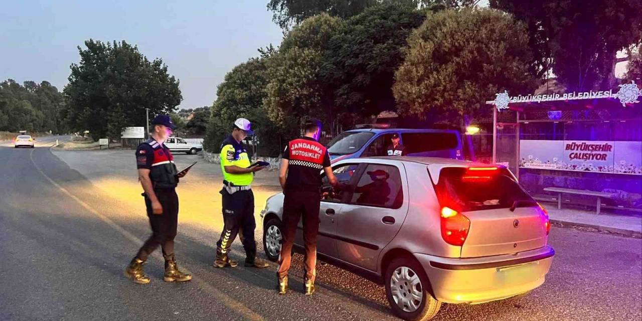 Germencik’te Jandarmadan Şok Yol Ve Asayiş Uygulaması