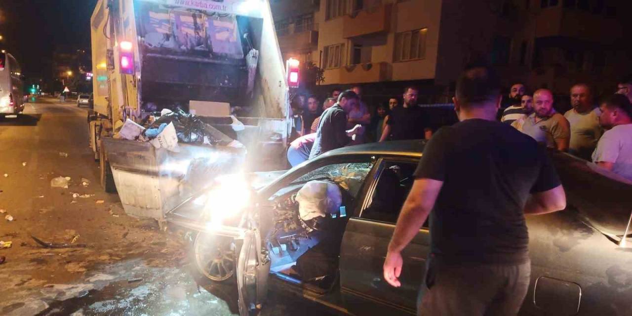 Alkollü Sürücü Çöp Aracına Çarptı: 1 Temizlik Personeli Öldü 4 Kişi Yaralandı