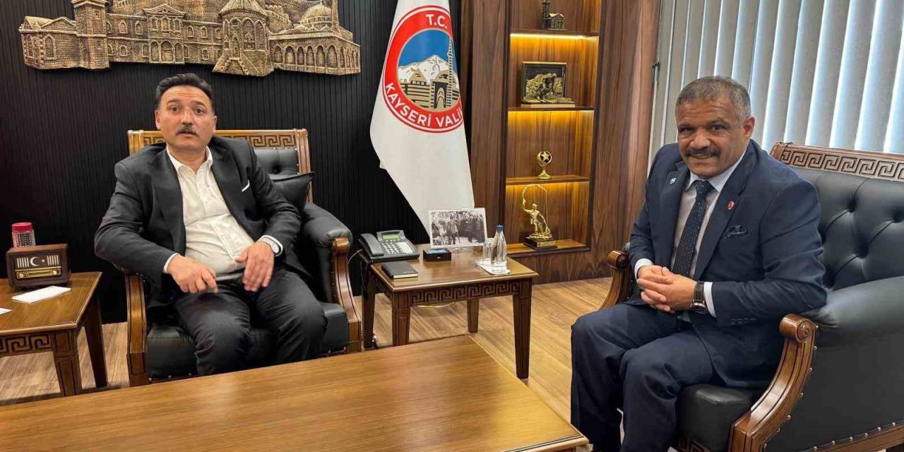 Kayseri Ak-ib’i Bağrına Bastı