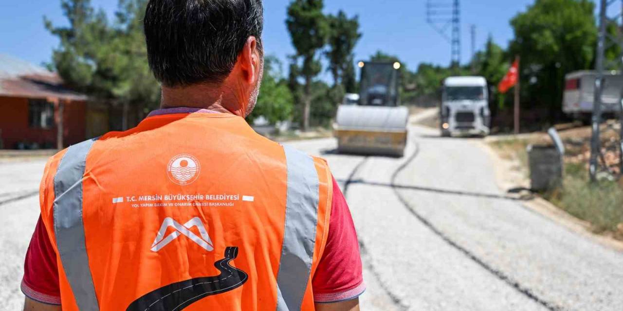 Erdemli Kırsalındaki Yollar Yenileniyor