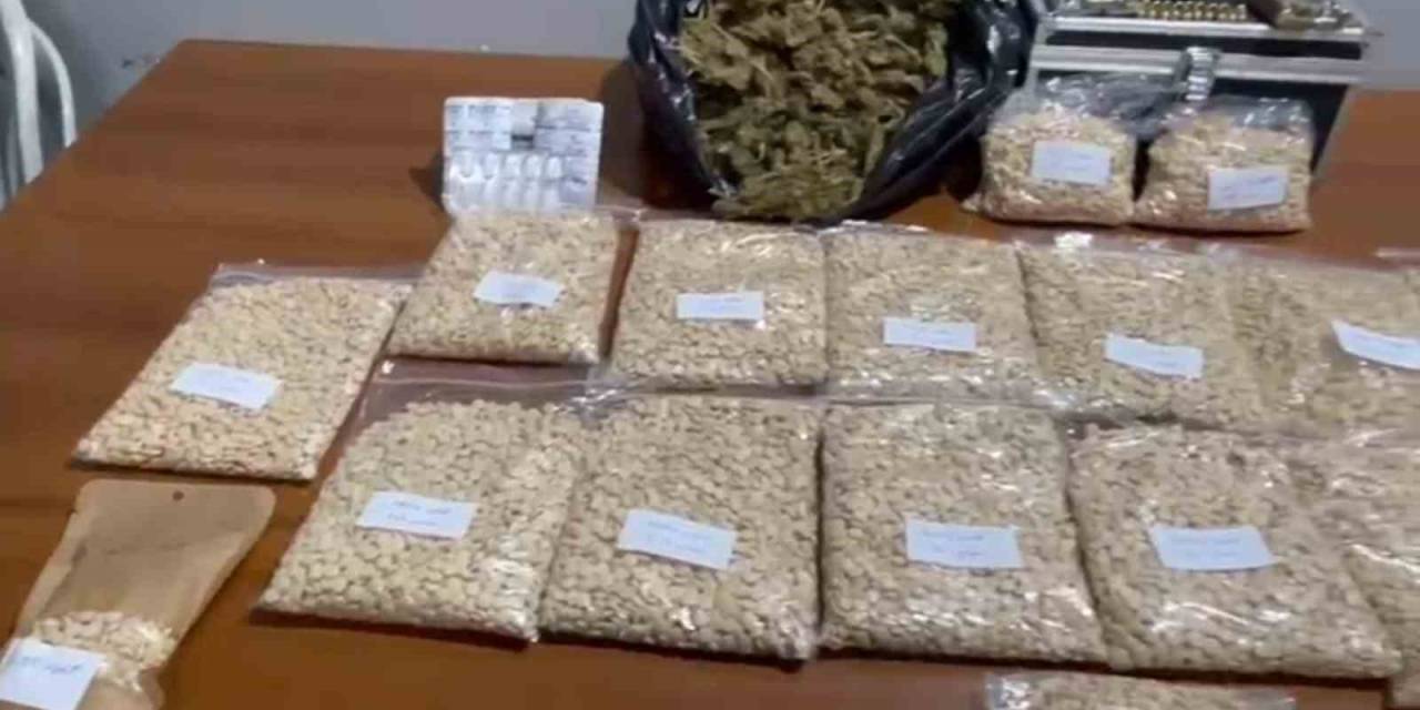 İskenderun’da Uyuşturucu Esrar Ve Hap Operasyonu