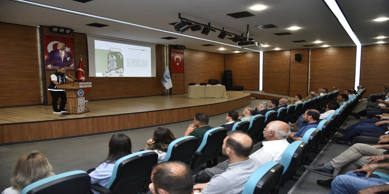 Ortahisar Belediyesi, ‘Madde Bağımlılığı île Mücadele’ Paneli Düzenledi