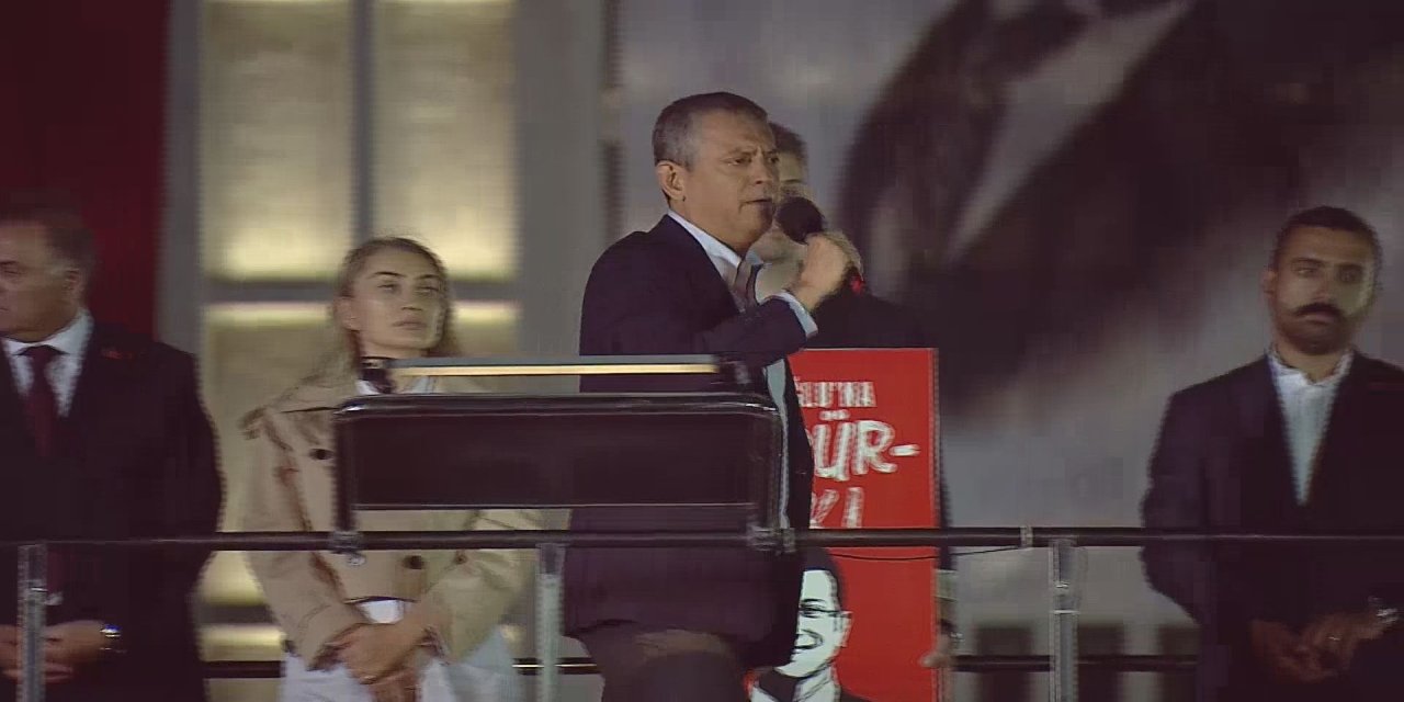 Özgür Özel, Saraçhane'de konuştu