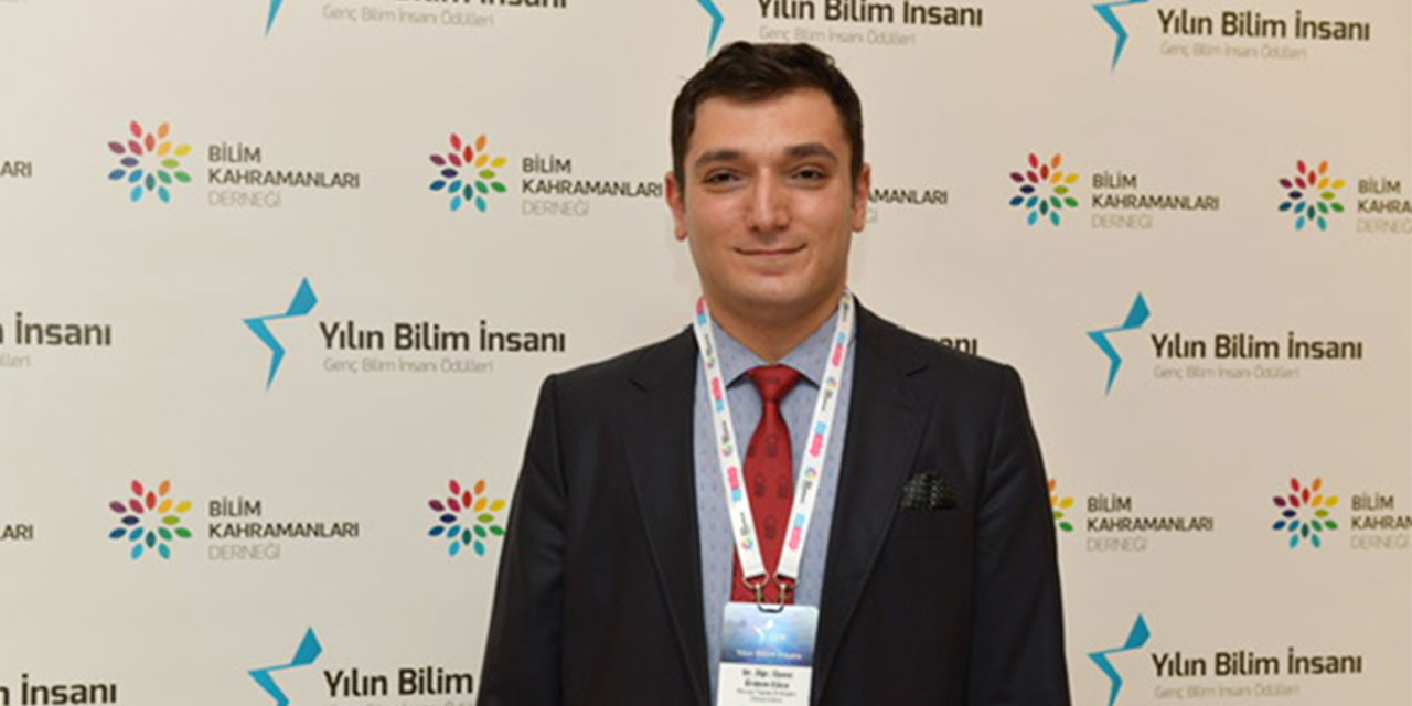 RTEÜ Öğretim Üyesi Doç. Dr. Erdem Cüce'ye Uluslararası İnovasyon Ödülü!