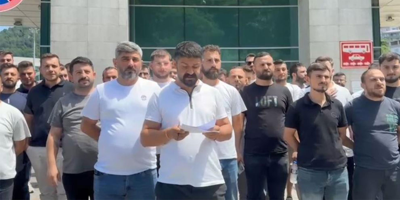 Tır sürücüleri Sarp Sınır Kapısı'nda Gürcistan'a tepki gösterdi