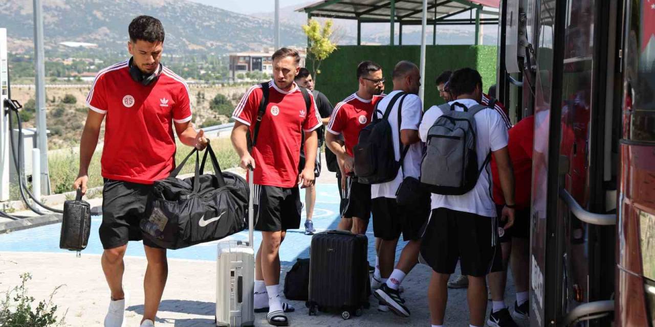 Antalyaspor Burdur’da Kampa Girdi