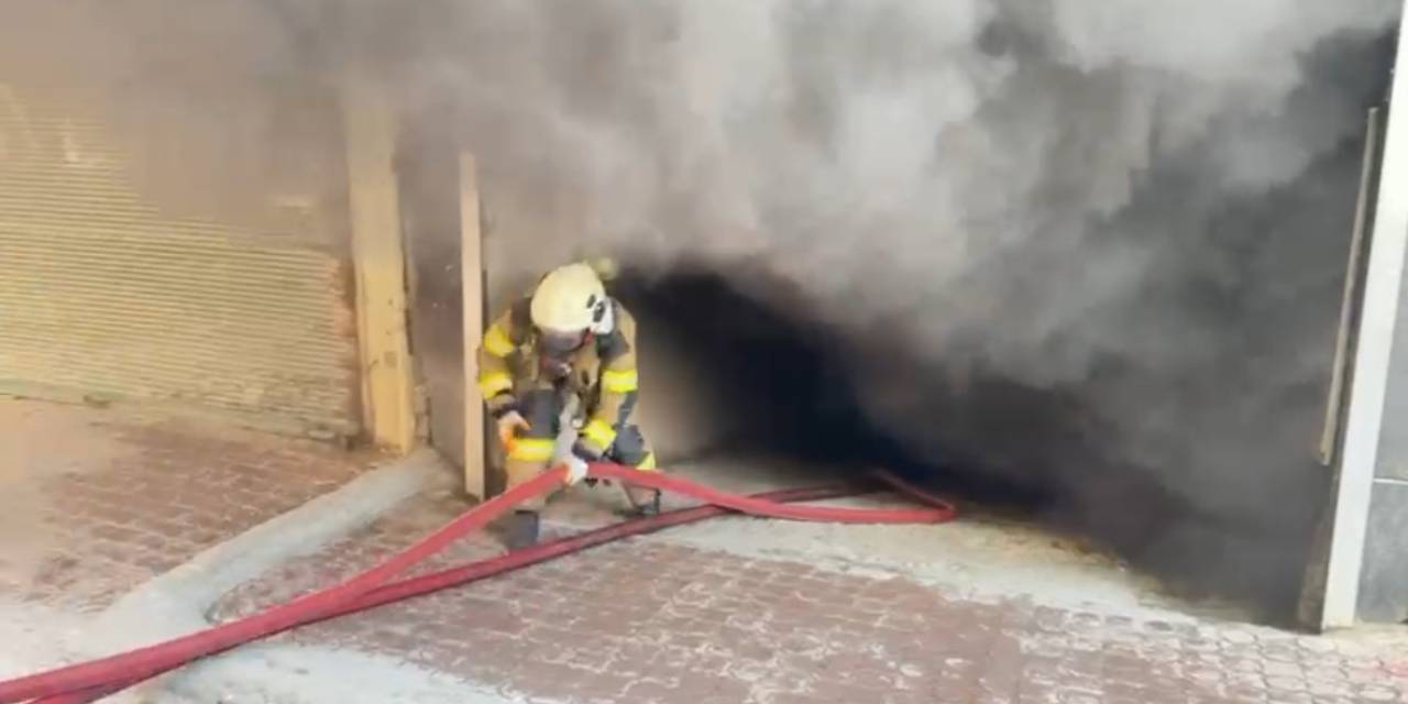 Mardin’de Mobilya Deposunda Yangın Paniğe Neden Oldu