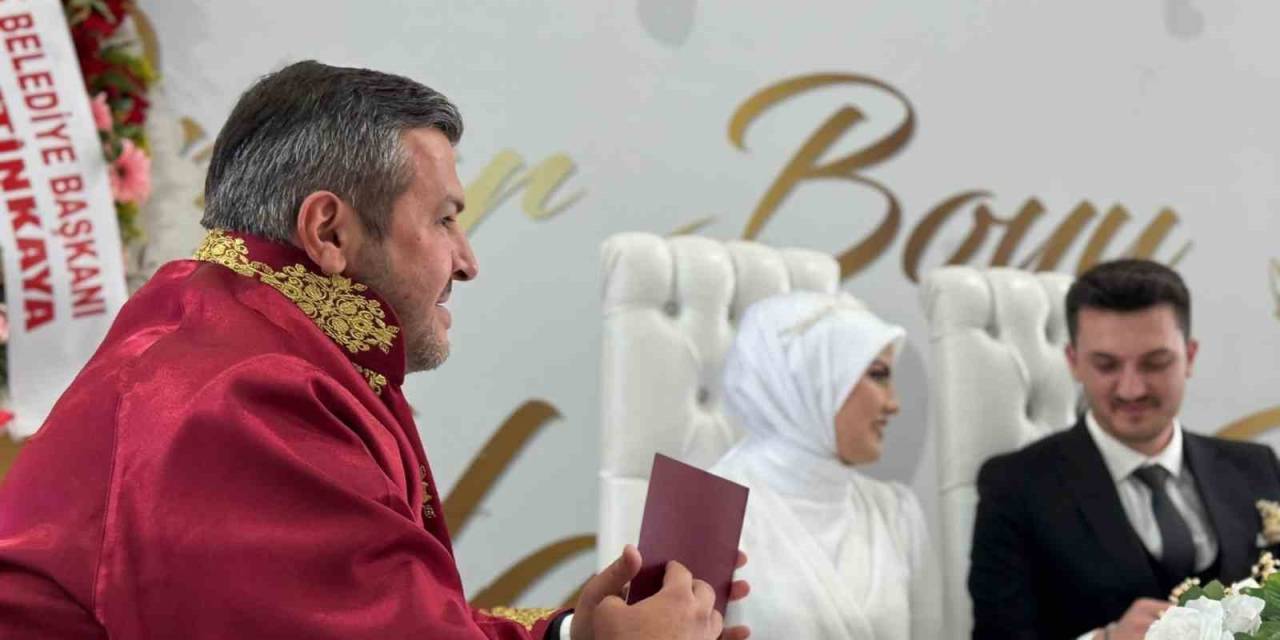 Karabük Belediyesi Evliliğe Adım Atan Gençlere Desteğini Sürdürüyor