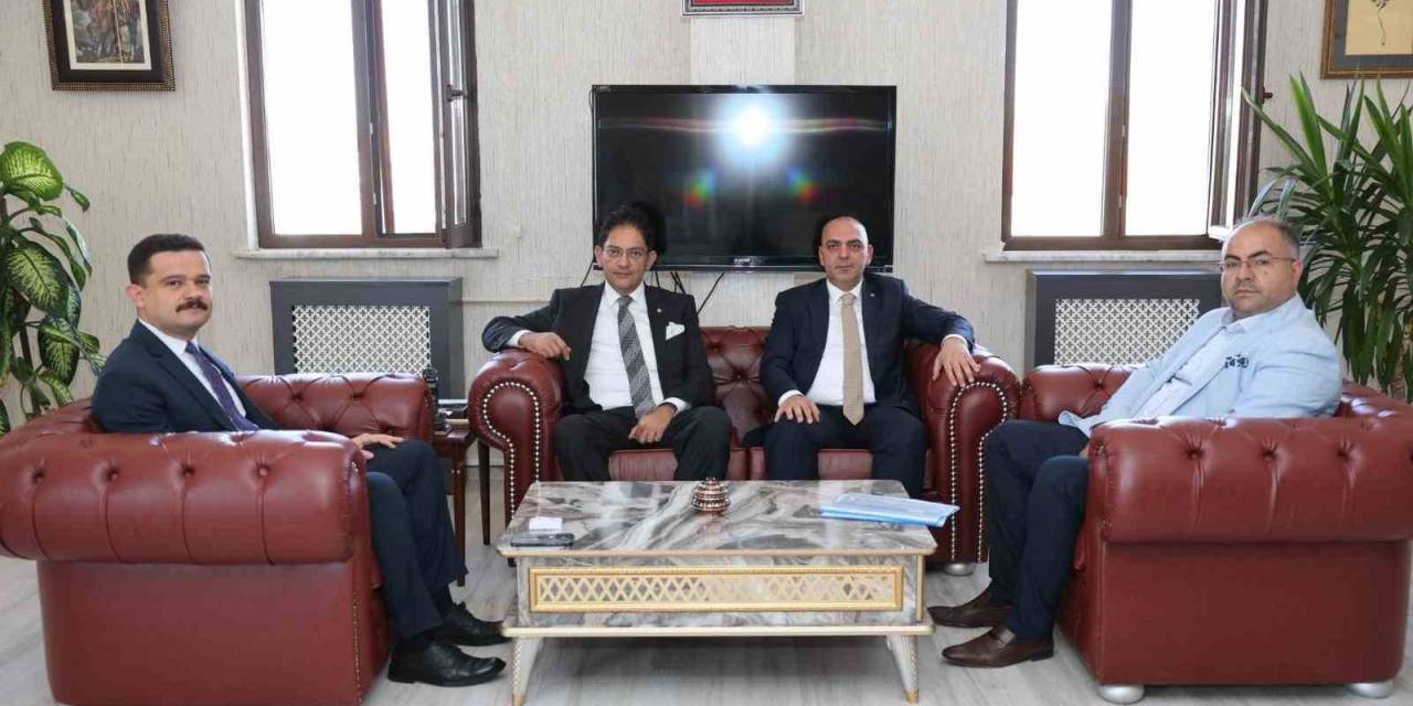 Etb’den Karayazı’da Üreticiye Tam Destek