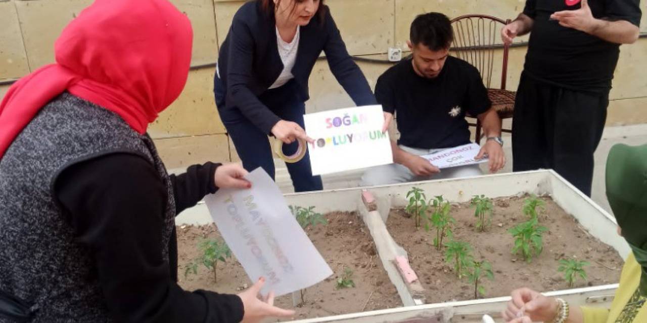 Sincan Belediyesi’nin Engelli Kursiyerlerinden İlham Veren Başarı