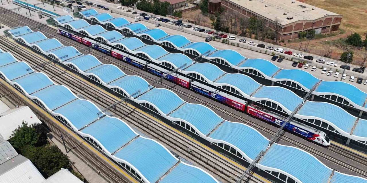 100 Bin Yolcu Taşıyacak Olan 15 Temmuz Demokrasi Ve Milli Birlik Treni Eskişehir’de