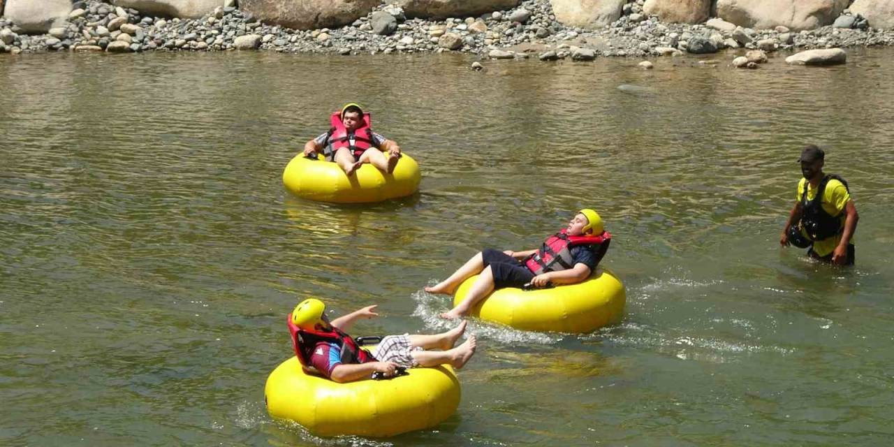 Özel Çocukların Rafting Heyecanı