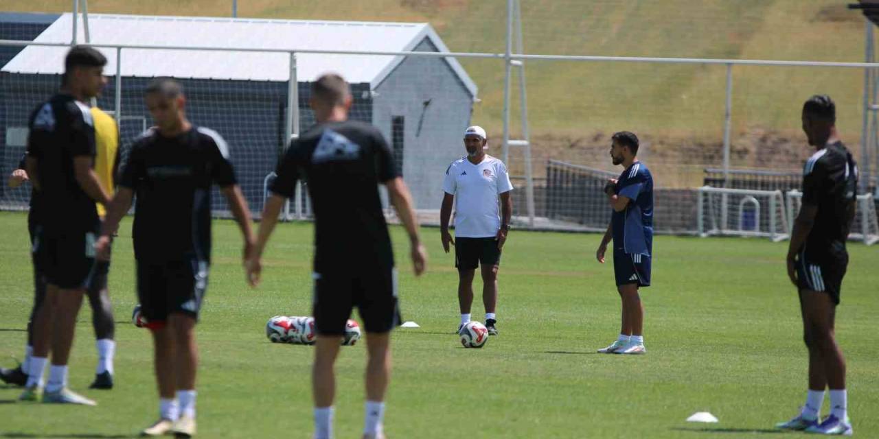 İsmet Taşdemir: "3 Oyuncuyu Kadromuza Kattık, 3 Oyuncu Daha Transfer Etmeyi Düşünüyoruz"