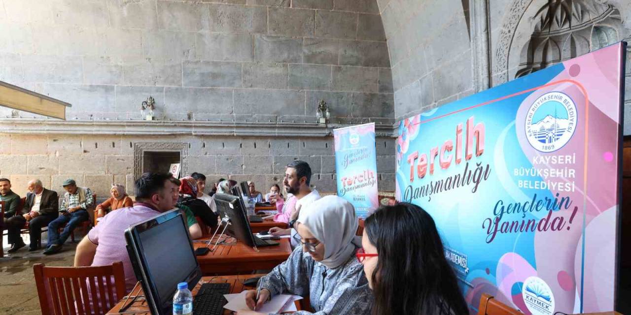 Büyükşehirin Lgs Tercih Danışmanlığı Hizmeti Yoğun İlgi Görüyor