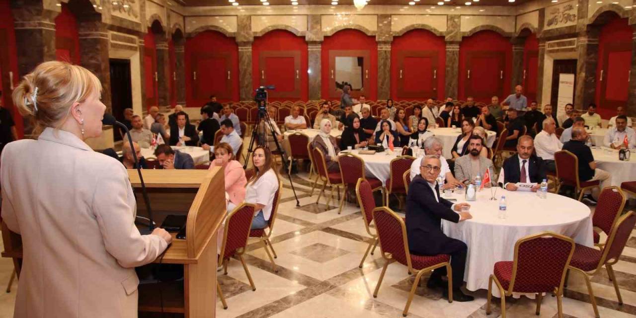 Yuvarlak Masa Toplantı Serisinin Elazığ Buluşması Gerçekleşti