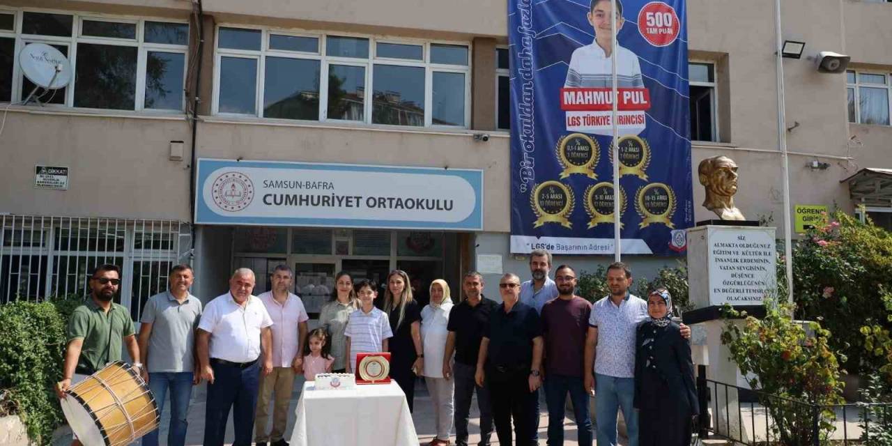 Lgs Türkiye Birincisi Öğrenci, Plaket Ve Altınla Ödüllendirildi