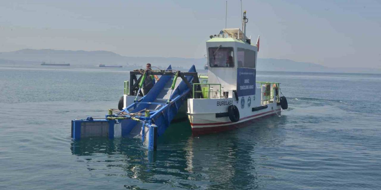 Büyükşehir’den Deniz Temizliği