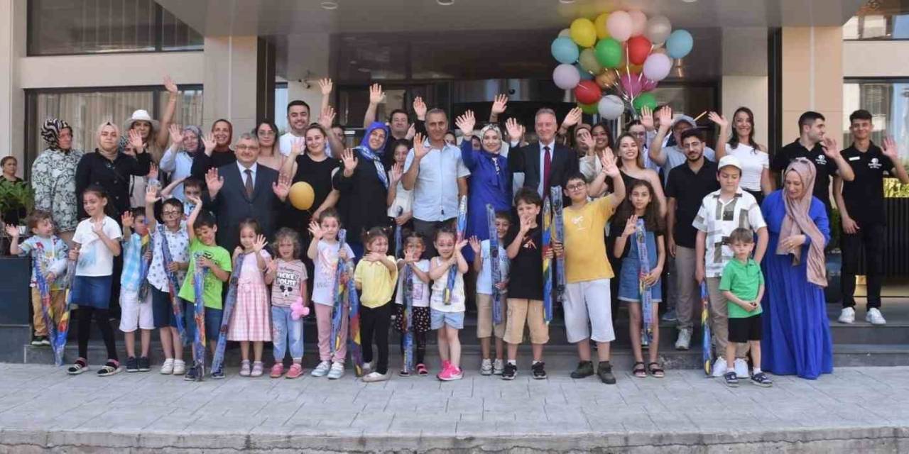 Kanser Tedavisini Başarıyla Tamamlayan Çocuklara Moral Yemeği