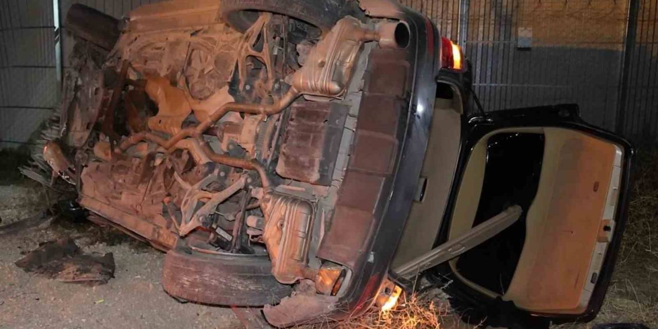 Alkollü Sürücünün Otomobili Gurbetçi Ailenin Aracına Çarpıp Takla Attı: 3 Yaralı