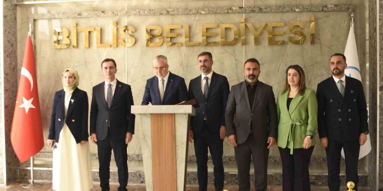 Çalışma Ve Sosyal Güvenlik Bakanı Işıkhan Bitlis’te