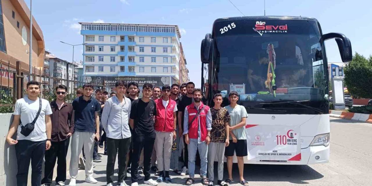 Patnos’tan Gençler, ’medeniyet, Tarih Ve Kültür Kampları’na Uğurlandı