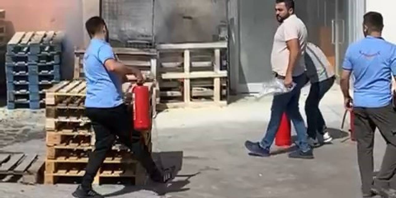 Yangın Tüpünü Alan Koştu