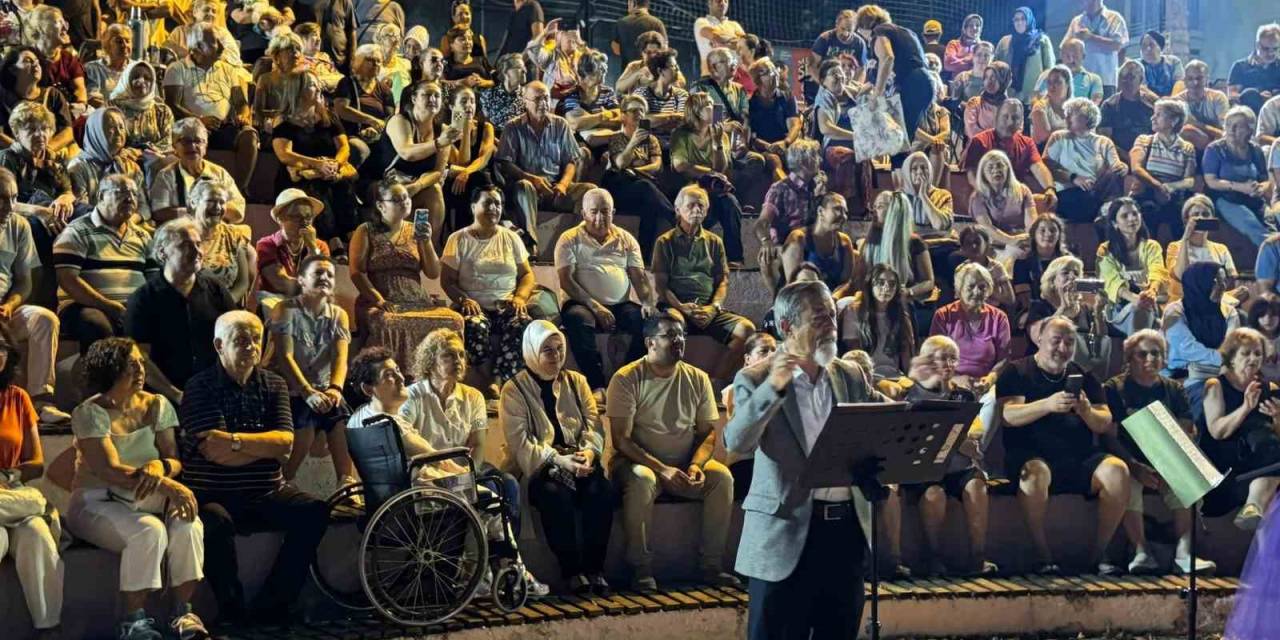 Gölcük Belediyesi Tsm Korosu Kulakların Pasını Sildi