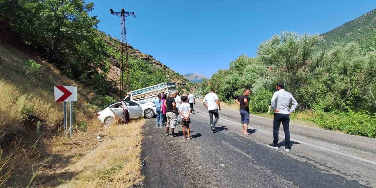 Tunceli’de Trafik Kazası: 3 Yaralı